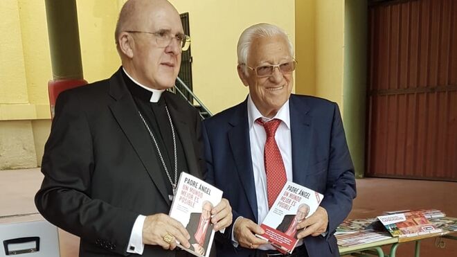 Cardenal Osoro y Padre Ángel en Torrelavega