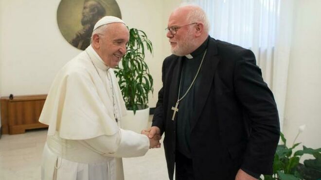 El Papa saluda al cardenal Marx