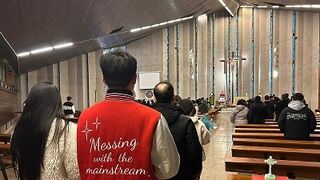 "El Señor esté con vosotros" ya suena  a chino en Bilbao