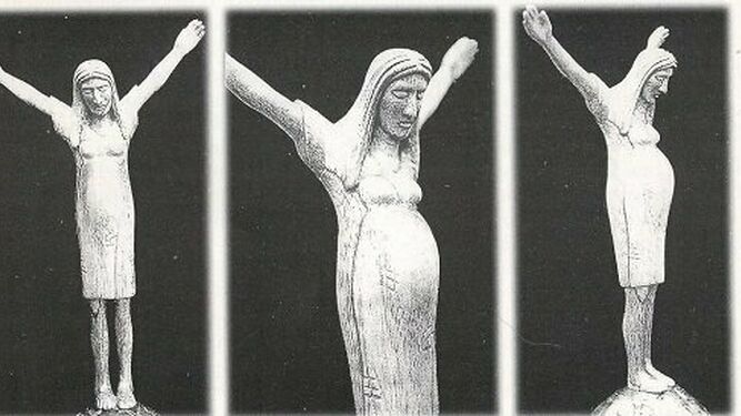 Mujer crucificada