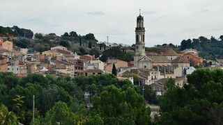 La parroquia, en el medio del pueblo