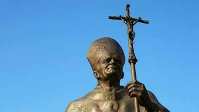 Estatua de Karol Wojtyla en su ciudad natal