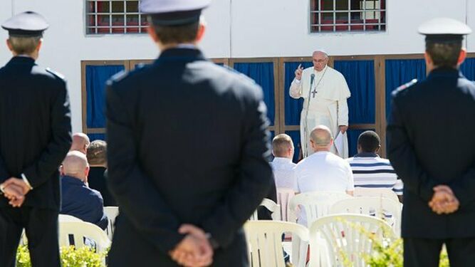 El Papa en una cárcel de Cassano