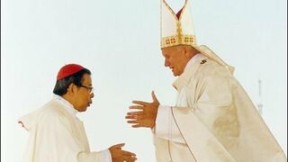 Juan Pablo II y el cardenal Kim