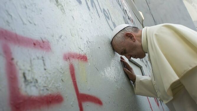 Francisco en el Muro