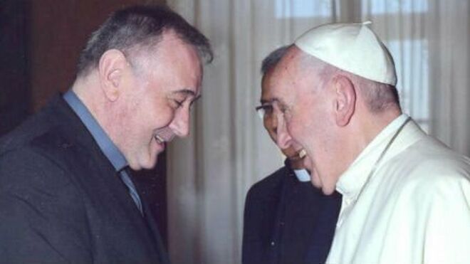 El Papa saluda a De Las Heras