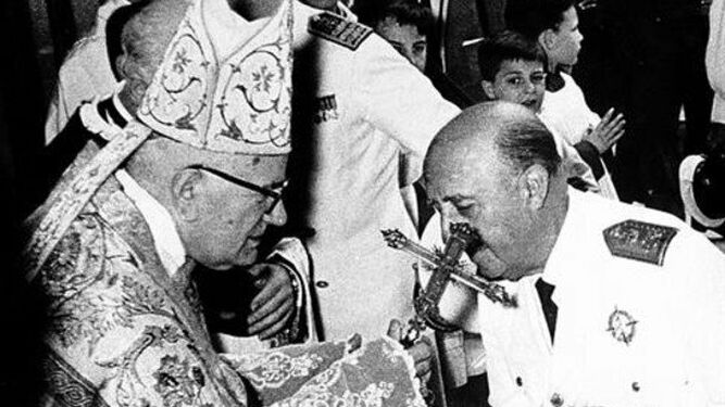 Francisco Franco, en misa