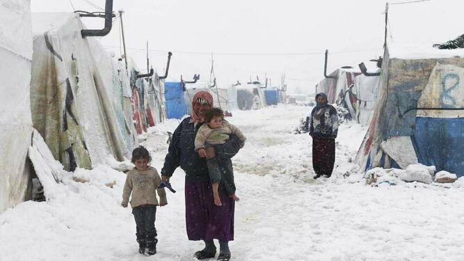 Refugiados en campos a las puertas de Europa