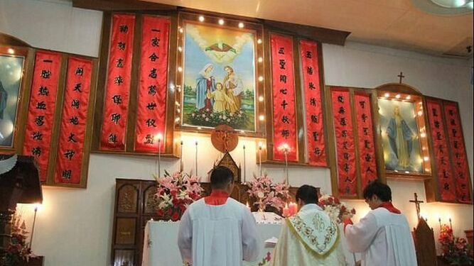 Católicos en China
