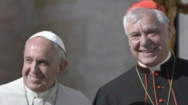 El Papa Francisco y el cardenal Müller