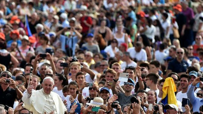 El Papa Francisco, por el desarrollo humano