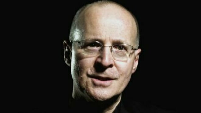 El sacerdote y escritor James Martin, sj