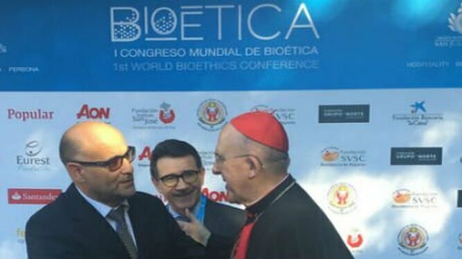 El cardenal Osoro, con Jesús Etayo y José María Bermejo