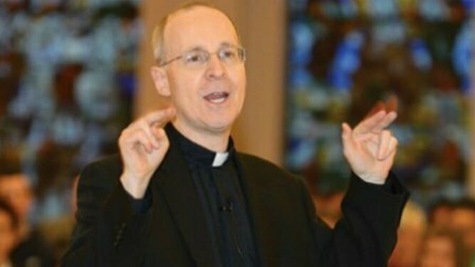 James Martin sj, asesor de la Secretaría para la Comunicación de la Santa Sede