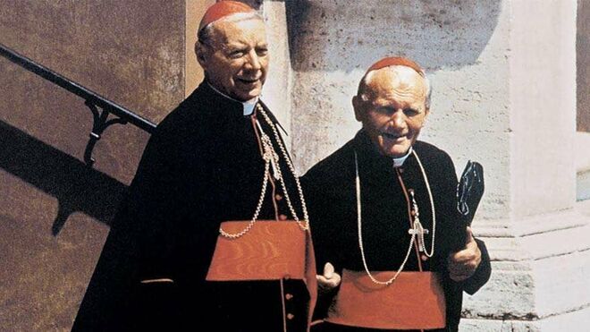 El cardenal Wyszynski, con Karol Wojtyla