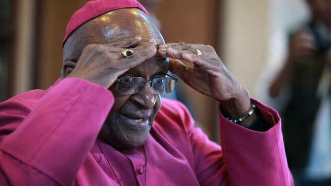 El arzobispo anglicano y Nobel de la Paz, Desmond Tutu