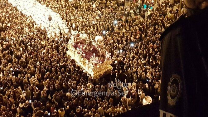 Fervor, y seguridad, en la Semana Santa sevillana
