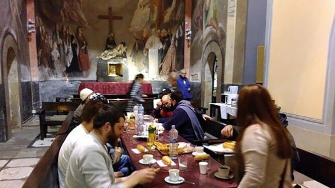 Santa Anna, un "hospital de campaña" en el corazón de Barcelona