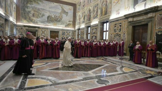 El Papa, con los miembros del Tribunal de la Rota