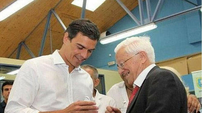 El padre Ángel, con Pedro Sánchez