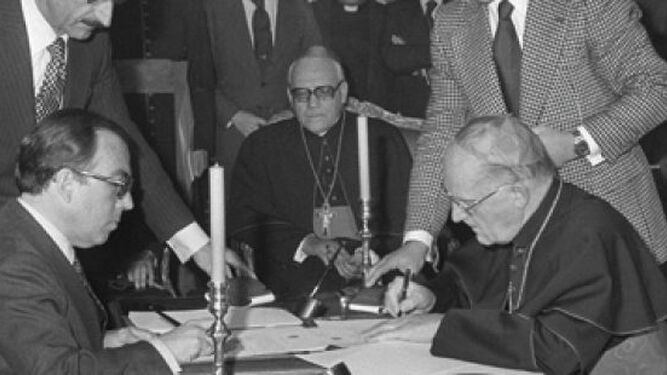 Firma de los Acuerdos Iglesia-Estado de 1979
