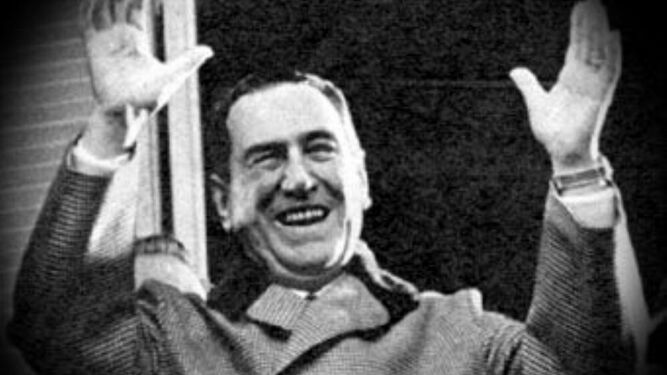 Perón saluda