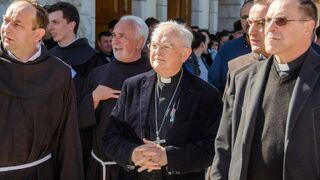 Monseñor Hoser en Medjugorje