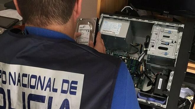 La policía detiene a un cura de Málaga por pornografía infantil