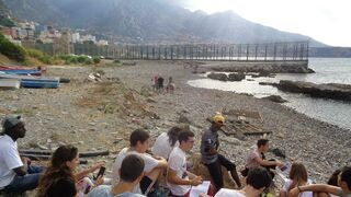 Oración junto a las costas donde llegan las pateras