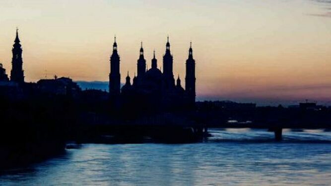 Anochecer en la Seo de Zaragoza