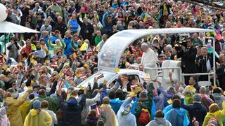 Francisco, ante la multitud