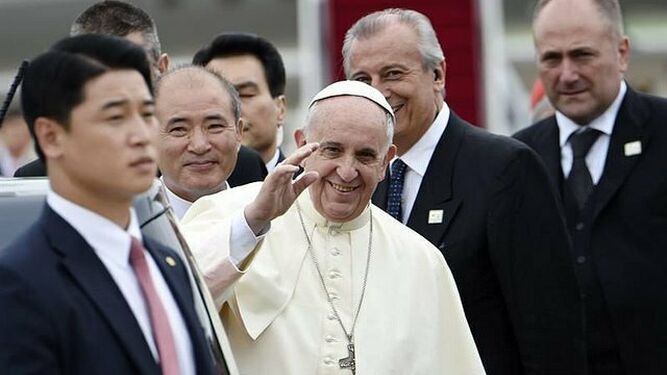 Francisco en Seúl, su primer viaje a Asia