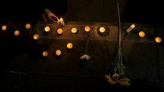 Velas de protesta contra la pedofilia en la Iglesia chilena