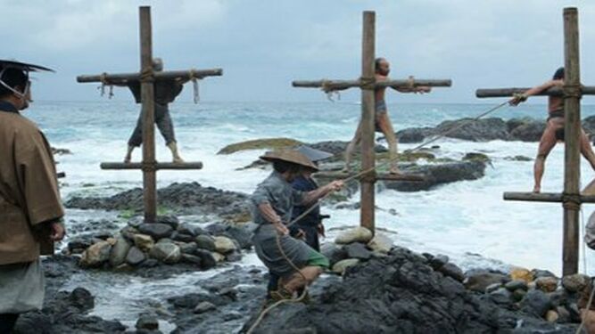"Cristianos ocultos" japoneses crucificados en la película de Scorsese 'Silencio'