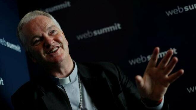 Monseñor Paul Tighe, en la Web Summit de Lisboa