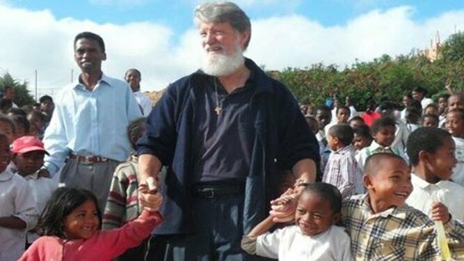Padre Opeka, el 2albañil de Dios2