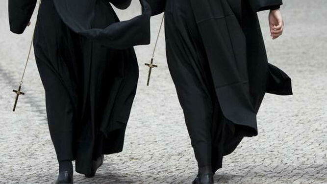 Monjas caminando
