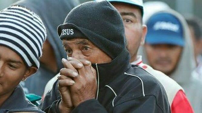 Migrantes en el deportivo Jesús Martínez Palillo de Ciudad de México