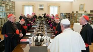 El Papa, con los responsables de la Curia