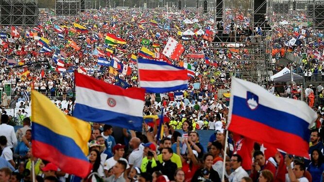 Un mar de banderas durante las JMJ de Panamá