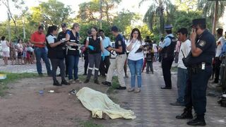 El cuerpo de Francisco López, indígena sin tierra asesinado, yace en el suelo