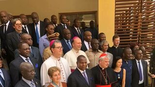 El limosnero del Papa inauguró el hospital pediátrico de Bangui