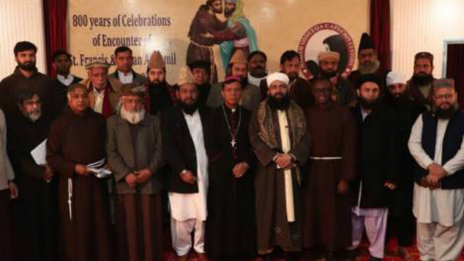 Encuentro entre líderes cristianos y musulmanes en Lahore