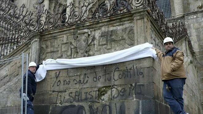 Pintadas en la catedral de Compostela