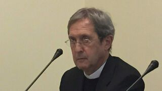 Monseñor Duffé, secretario del Departamento al Servicio del Desarrollo Humano Integral