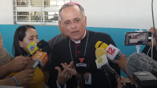 Monseñor Báez llama a los negociadores de la mesa a que depongan todo interés que no sea el bienestar de todos los nicaragüenses