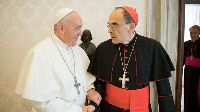 El cardenal arzobispo de Lyon, Philippe Barbarin, hoy, con el Papa