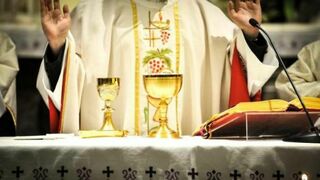 ¿Promueve la misa un desequilibrio de poder?