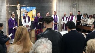 Cardenal Osoro en la inauguración del Centro de Pastoral social