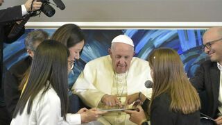 El Papa, durante su visita a la sede de Scholas